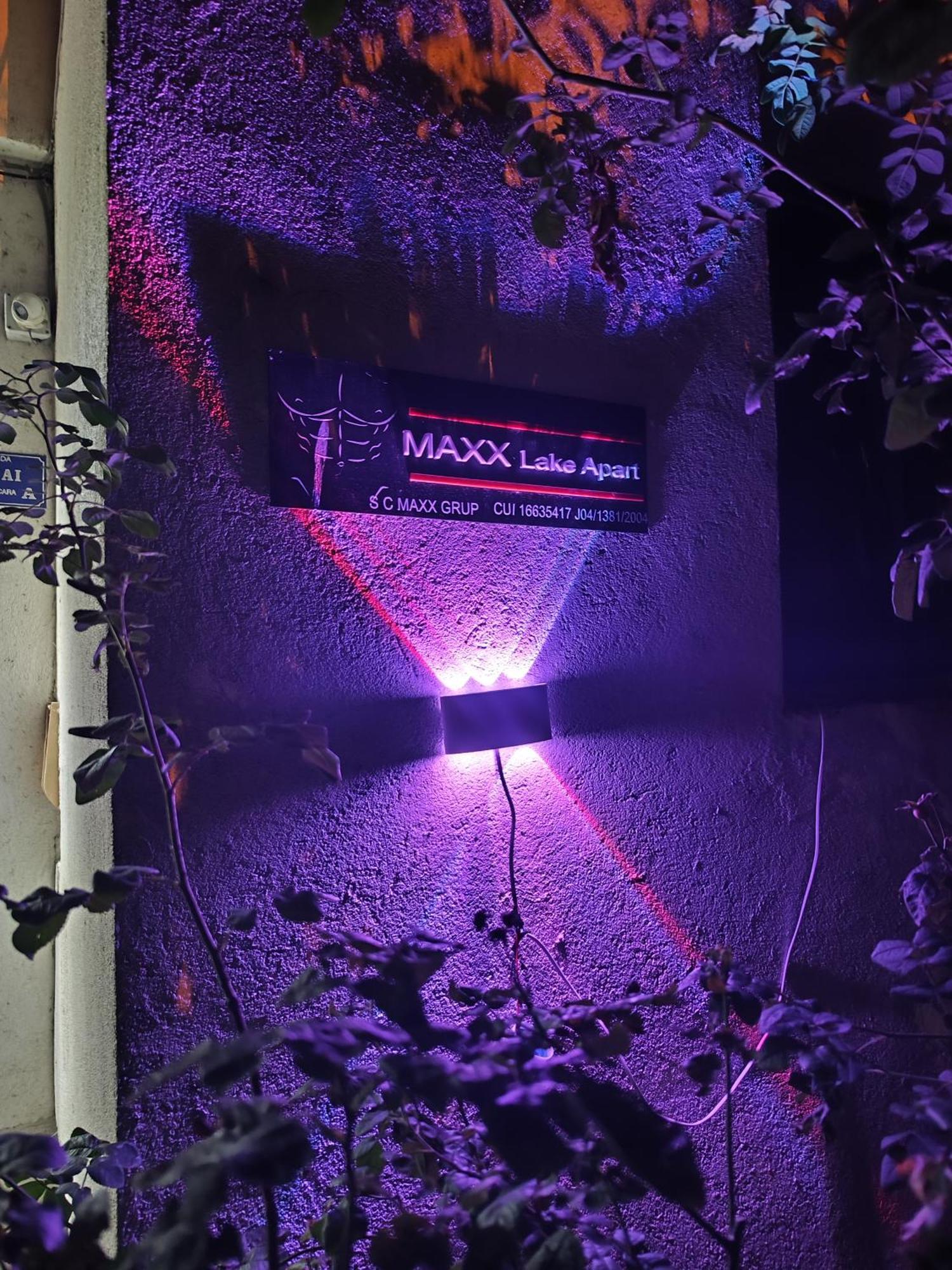 Maxx Lake Apart Bacău Buitenkant foto
